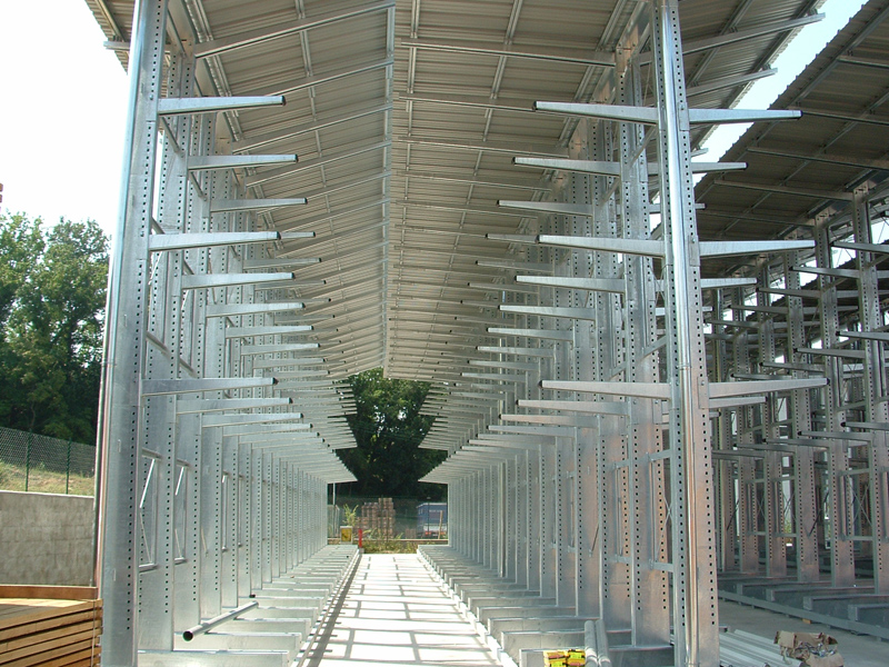 Rafturi cantilever