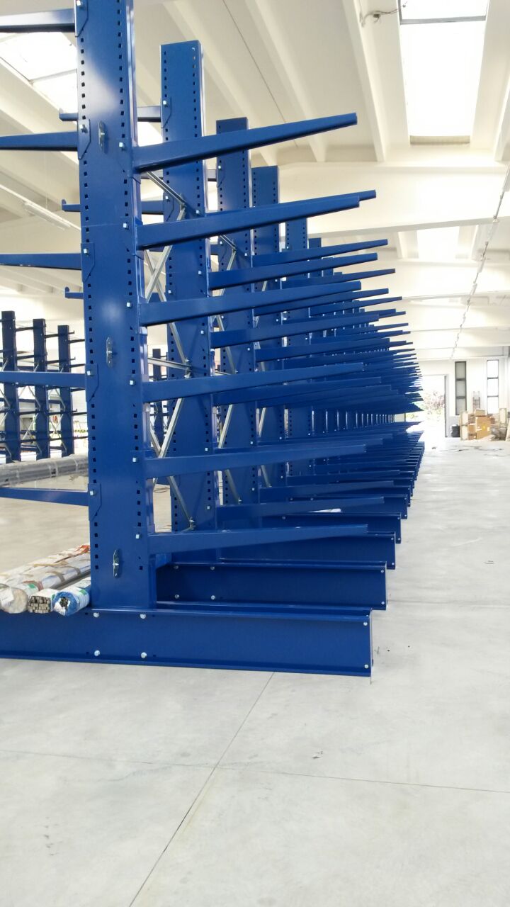 Rafturi cantilever