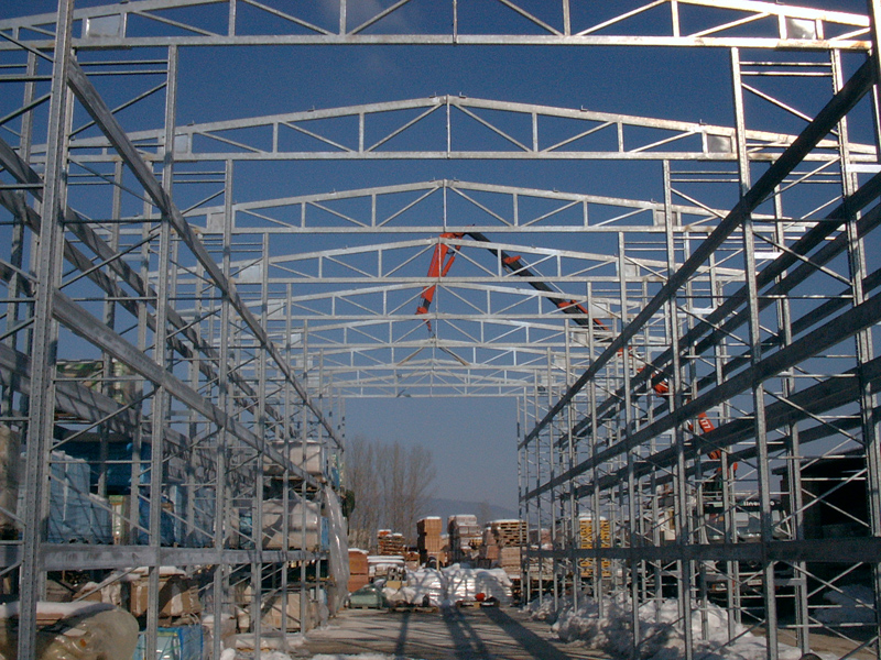 Rafturi metalice de exterior