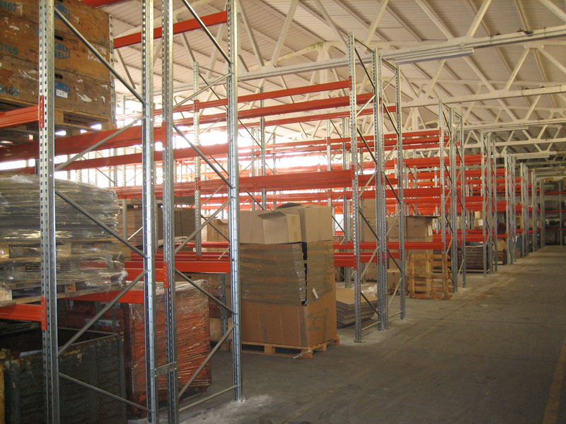 Rafturi metalice paleti