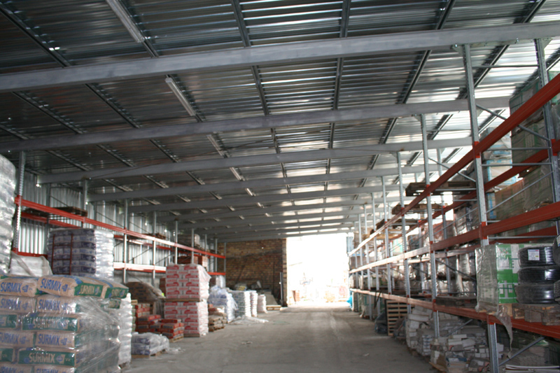 Rafturi metalice de exterior