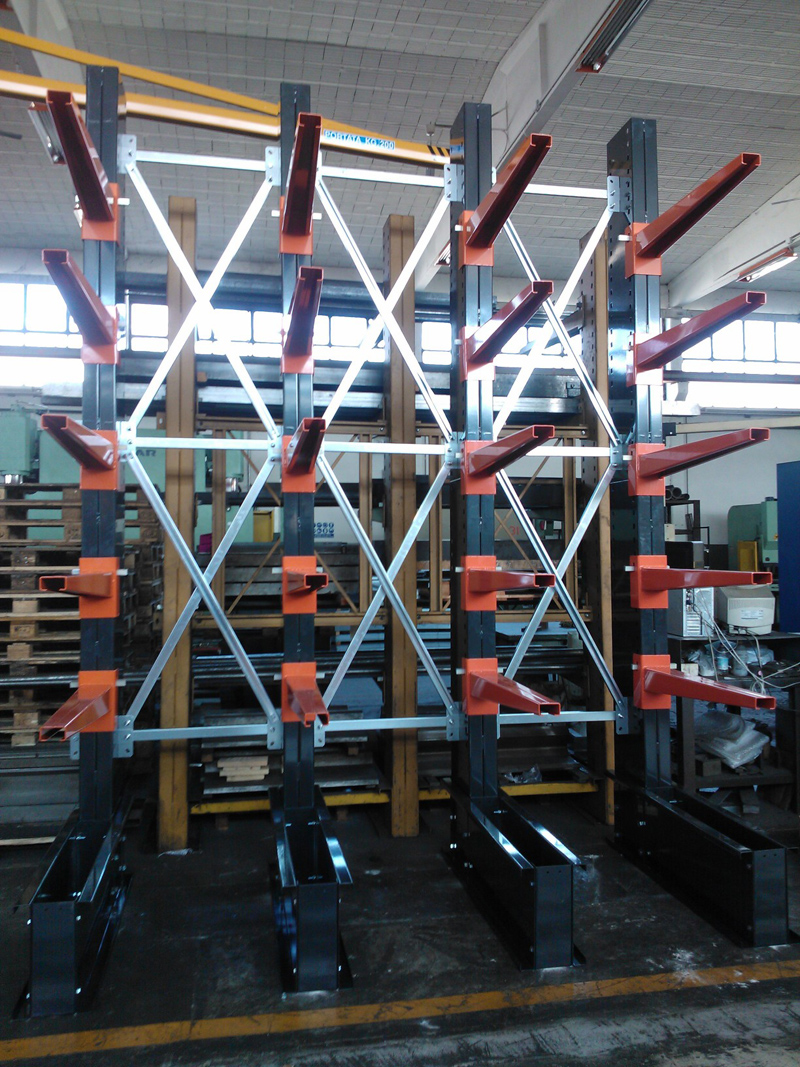 Rafturi cantilever