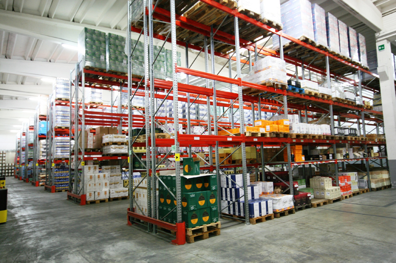 Rafturi metalice paleti