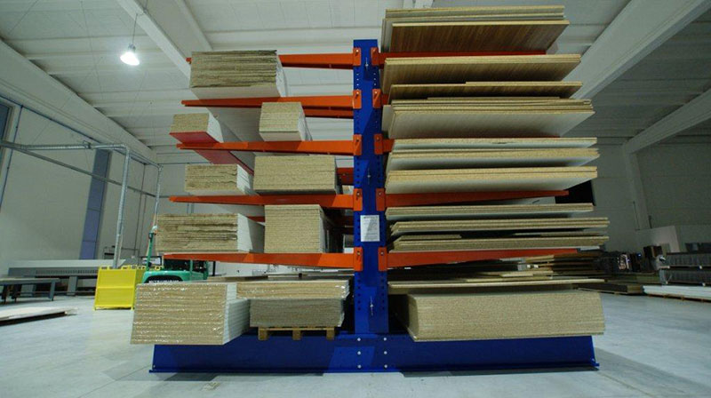 Rafturi cantilever