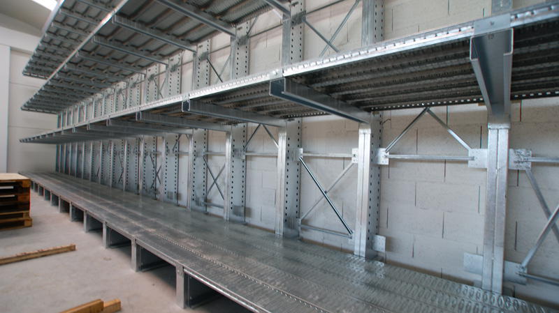Rafturi cantilever