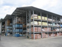 Rafturi metalice de exterior