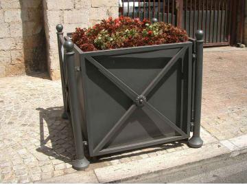 Jardiniere stradale