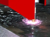 Masini debitare cu apa si plasma