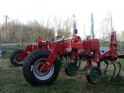 Cultivator(prasitoare) Komaromi-Gep model ABK 006