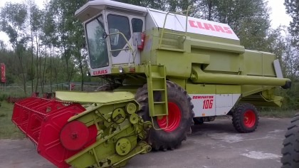 Claas Dominator 106--combină agricolă second hand
