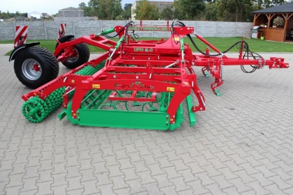 Compactor rabatabil - purtat/tractat - Agro-Tom model UPH