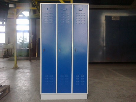 Mobilier metalic