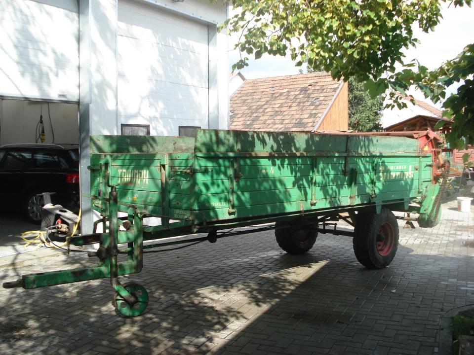 Remorca de imprastiat ingrasaminte