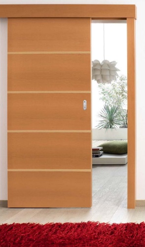 Usi interior lemn