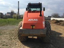 Inchiriere cilindru compactor macadam