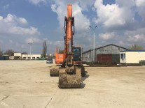 Inchiriere excavator