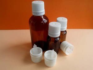 Capace cu picurator intern