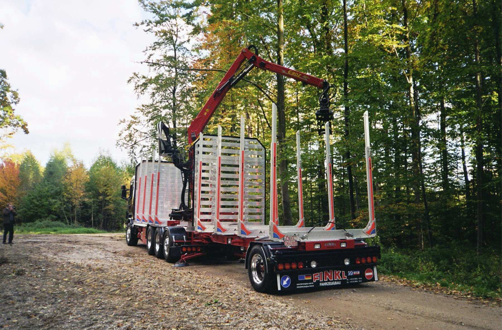 Remorci transport lemne