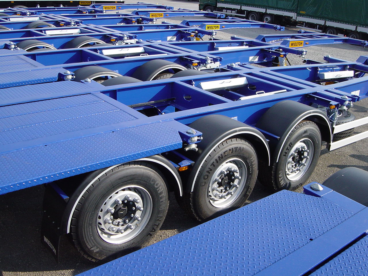 Semiremorci transport containere