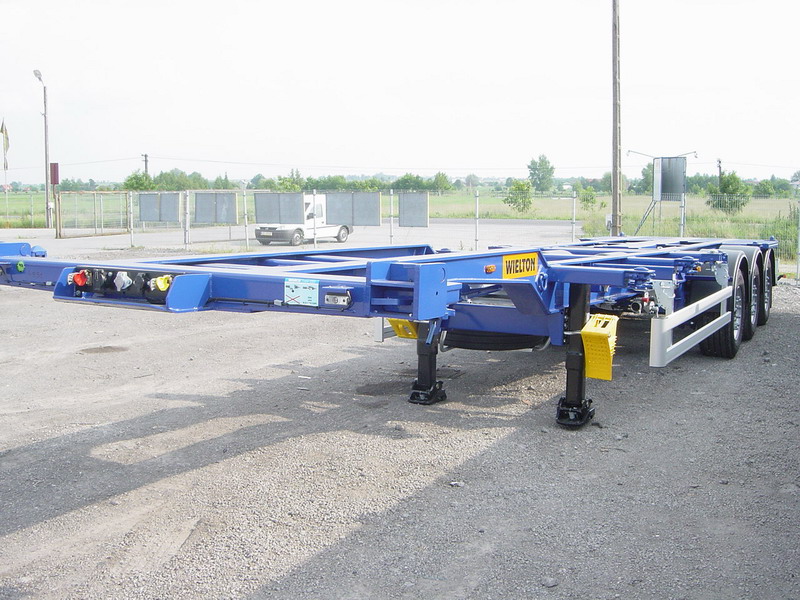 Semiremorci transport containere
