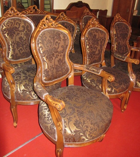 Salon catifea