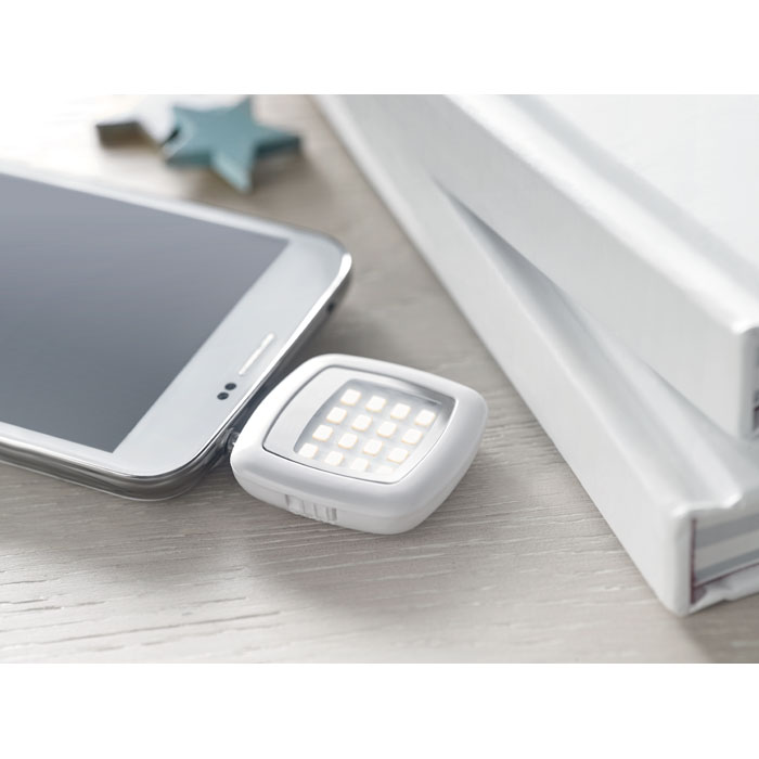 Lanternă cu LED pentru smartph