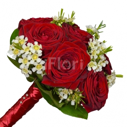 Buchet de mireasa trandafiri rosii si wax flower