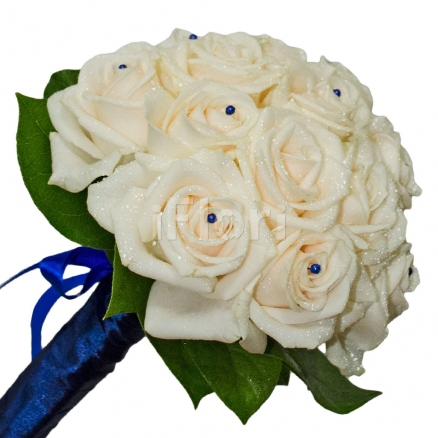Buchet cu trandafiri crem