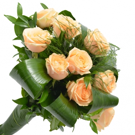 Buchet de mireasa cu trandafiri somon