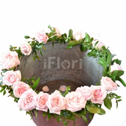 Decor cristelnita botez trandafiri roz