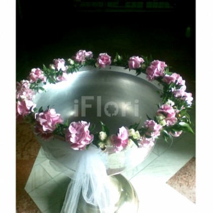 Aranjament floral cristelnita hortensia roz