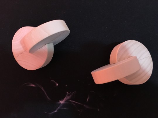 Discuri Montessori intrepatrunse din lemn – jucarii