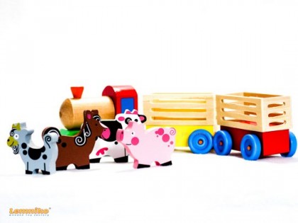Trenuleț din lemn cu animalute