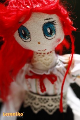 Ilona – Păpuşică din cârpă care adoră să se plimbe