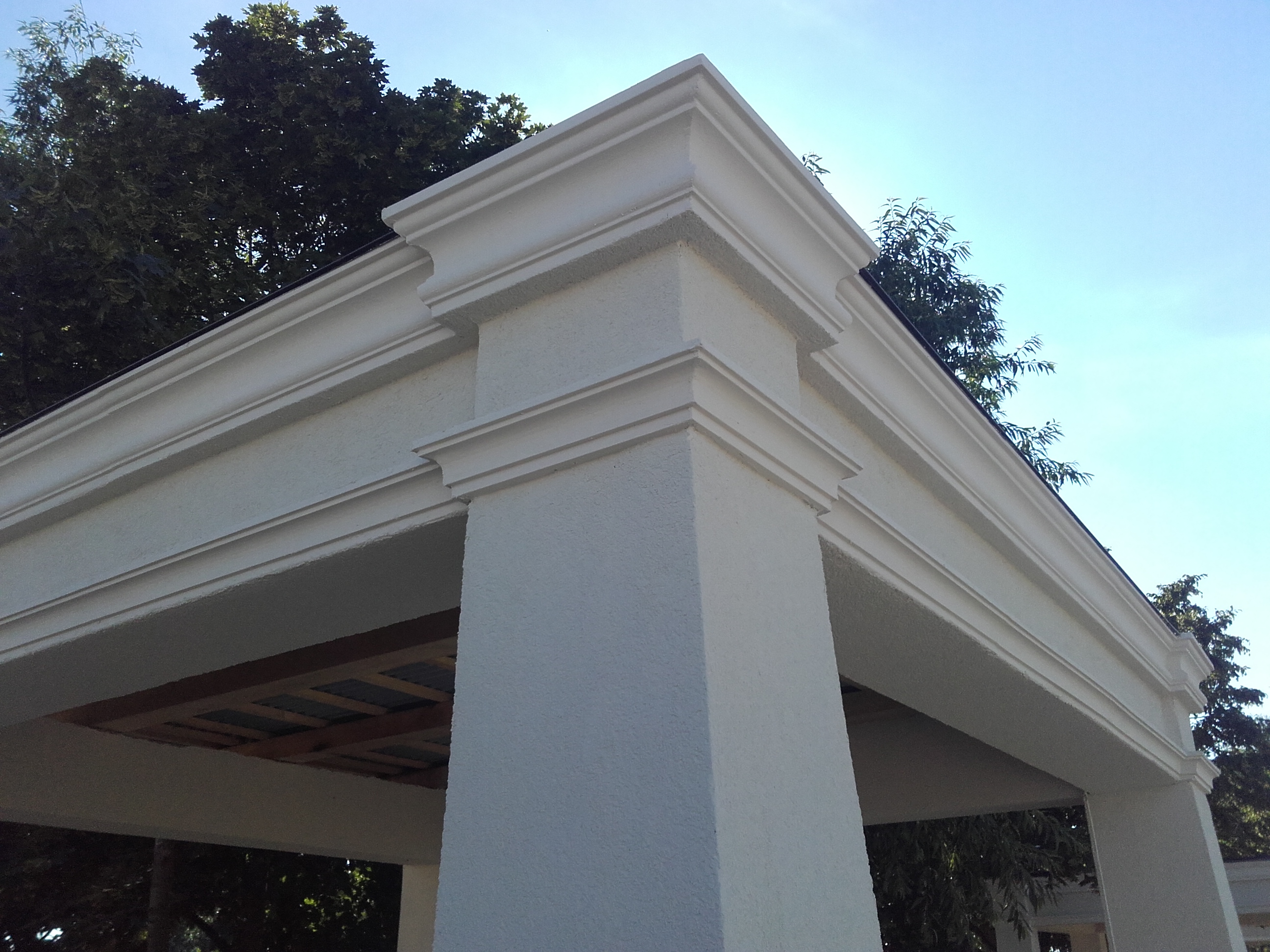 Capete de stalp si gard