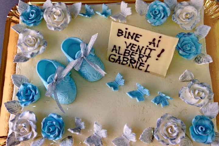 Tort botez