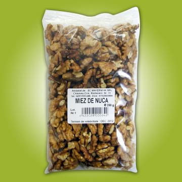 Miez de nuca 250 gr.
