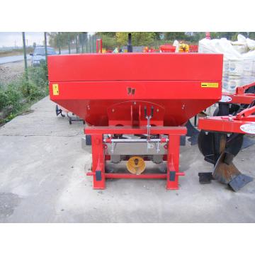 Masina ingrasaminte 800 litri