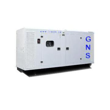Generator de curent cu carcasa