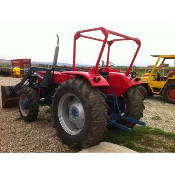 Tractor Universal 640 DTC cu incarcator