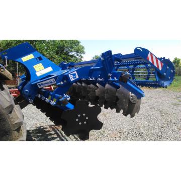 Disc agricol scurt cu talere independente si tavalug/ 2,7 m