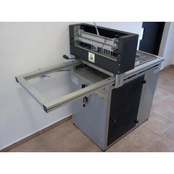 Semanatoare pneumatica pentru rasaduri in alveole