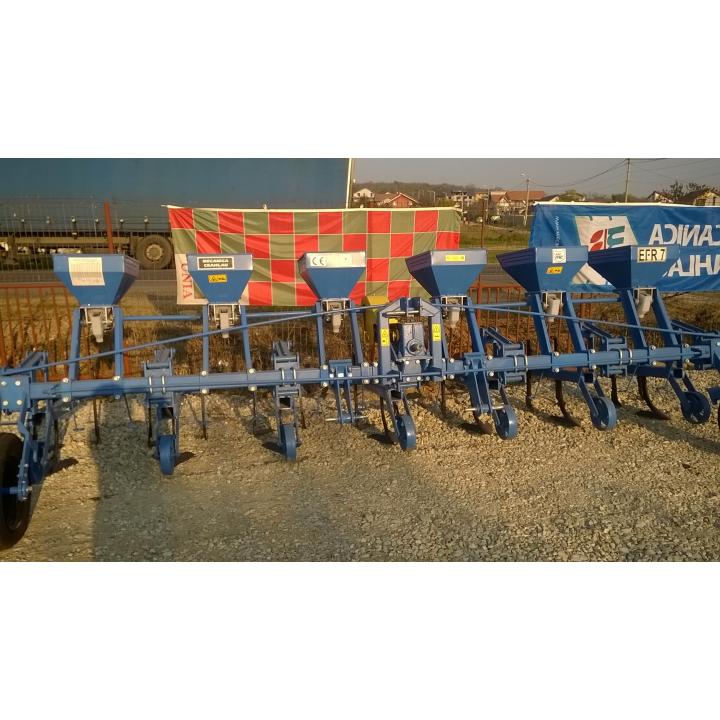 Cultivator pe 7 randuri cu fertilizare