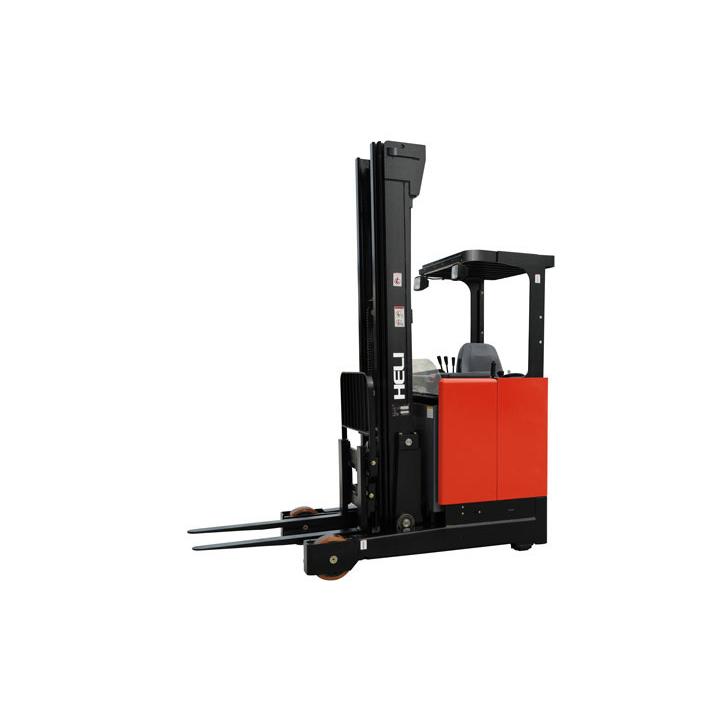 Transpaleta electrica cu platforma si catarg retractabil