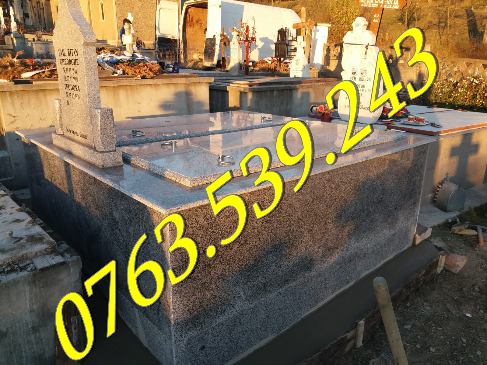 Constructii Cavouri si Morminte De Granit