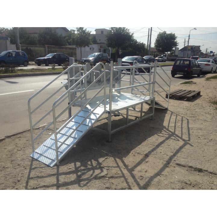 Stand de blocare si hranire oi, capre