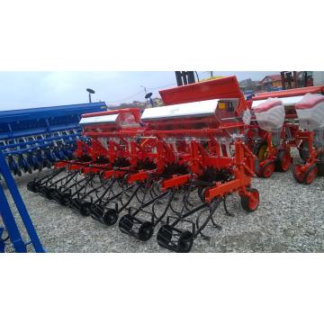 Cultivator cu fertilizare Bufer, 7 randuri