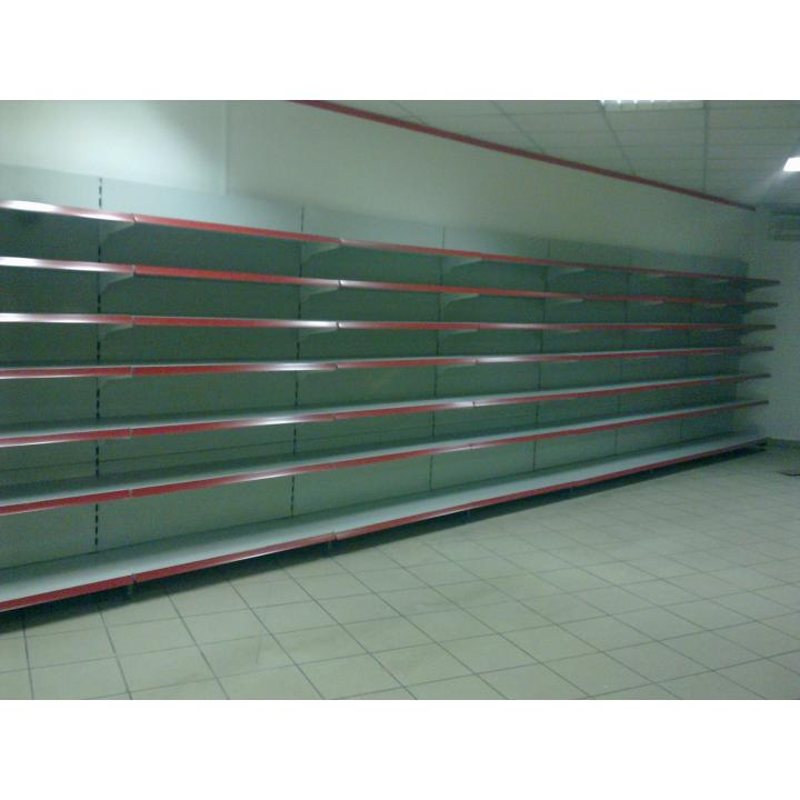 Rafturi de supermarket