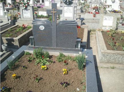 Monumente funerare