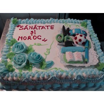 Tort cu tavita de obiecte